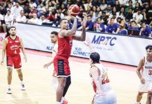 Barangay Ginebra San Miguel Kings’ Jamie Malonzo pulls up for a basket against the defense of NorthPort Batang Pier’s Cade Flores. PBA PHOTO