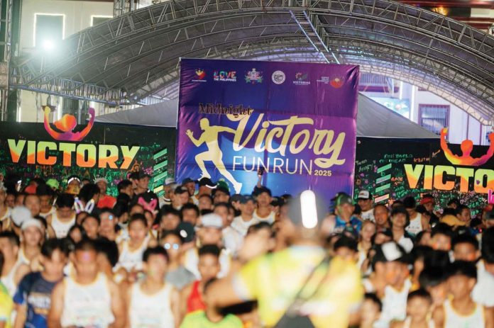 Over 400 runners from Victorias City and nearby cities and municipalities in Negros Occidental participated in the first-ever Midnight Victory Run of the Victorias City Government, on March 20, 2025. VICTORIA CITY INFORMATION OFFICE/FACEBOOK PHOTOS